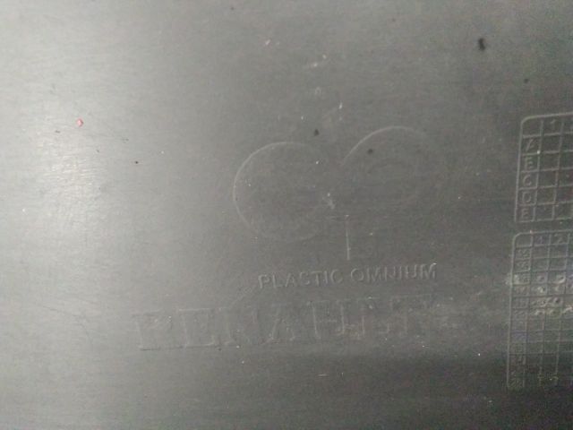 bontott RENAULT MEGANE IV Első Lökhárító (Üresen)