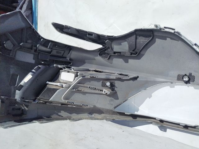 bontott RENAULT MEGANE IV Első Lökhárító (Üresen)