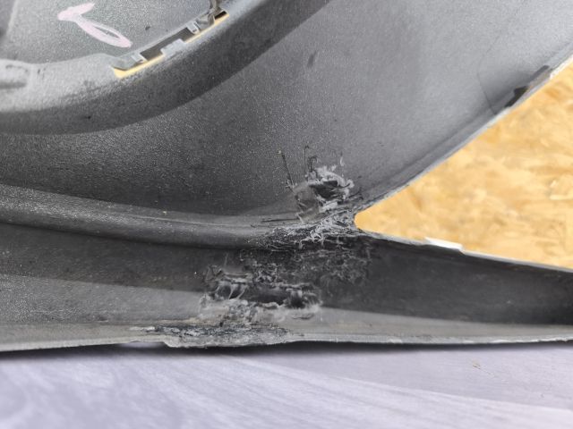 bontott RENAULT MEGANE IV Első Lökhárító (Üresen)