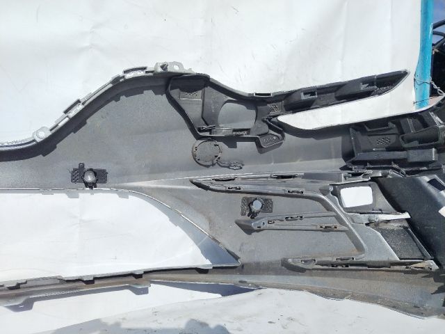 bontott RENAULT MEGANE IV Első Lökhárító (Üresen)