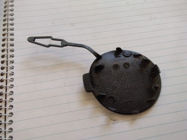 bontott RENAULT MEGANE IV Első Vonószem Burkolat