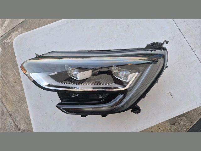 bontott RENAULT MEGANE IV Grandtour Bal Fényszóró