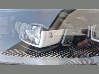 bontott RENAULT MEGANE IV Grandtour Bal Fényszóró