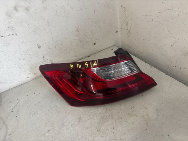 bontott RENAULT MEGANE IV Grandtour Bal Külső Hátsó Lámpa