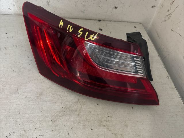 bontott RENAULT MEGANE IV Grandtour Bal Külső Hátsó Lámpa