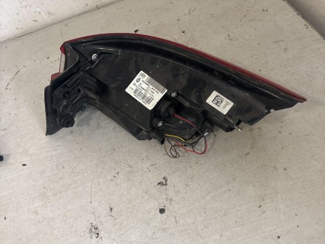 bontott RENAULT MEGANE IV Grandtour Bal Külső Hátsó Lámpa