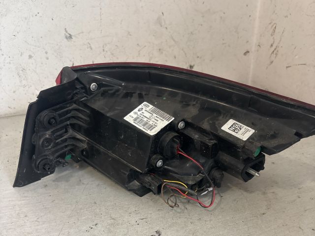 bontott RENAULT MEGANE IV Grandtour Bal Külső Hátsó Lámpa