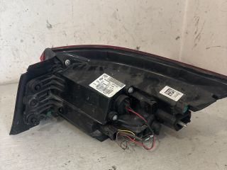 bontott RENAULT MEGANE IV Grandtour Bal Külső Hátsó Lámpa