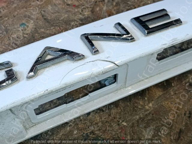 bontott RENAULT MEGANE IV Grandtour Csomagtérajtó Díszléc