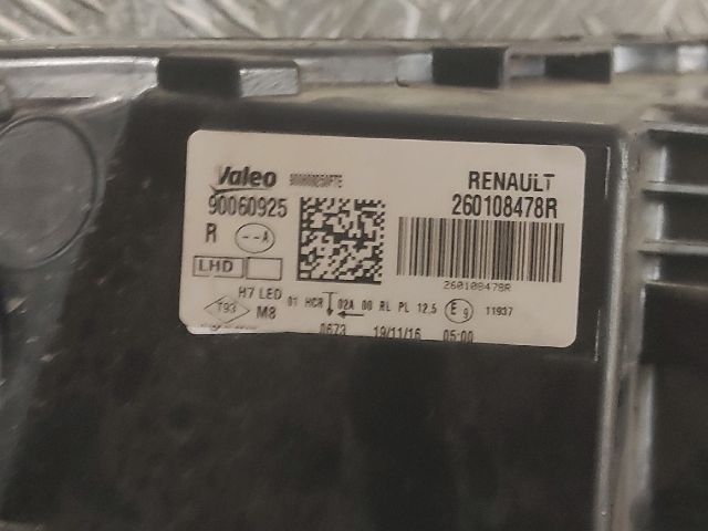 bontott RENAULT MEGANE IV Grandtour Jobb Fényszóró