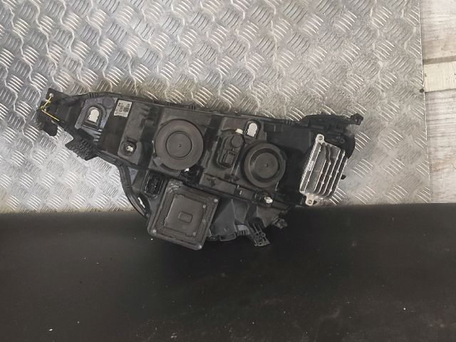 bontott RENAULT MEGANE IV Grandtour Jobb Fényszóró