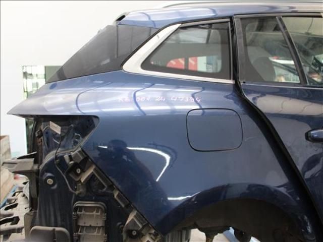 bontott RENAULT MEGANE IV Grandtour Jobb hátsó Sárvédő