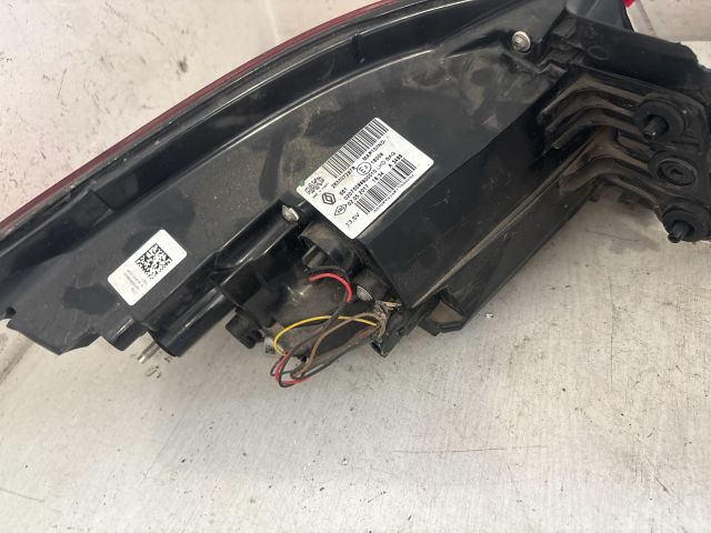 bontott RENAULT MEGANE IV Grandtour Jobb Külső Hátsó Lámpa