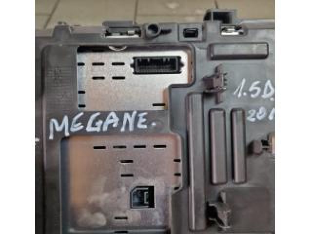 bontott RENAULT MEGANE IV Grandtour Navigációs Fejegység