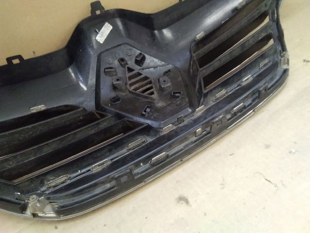 bontott RENAULT MEGANE IV Hűtőrács