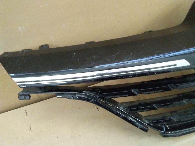 bontott RENAULT MEGANE IV Hűtőrács