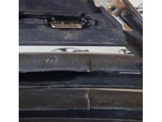 bontott RENAULT MEGANE IV Hűtőrács