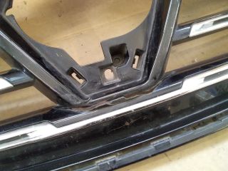 bontott RENAULT MEGANE IV Hűtőrács