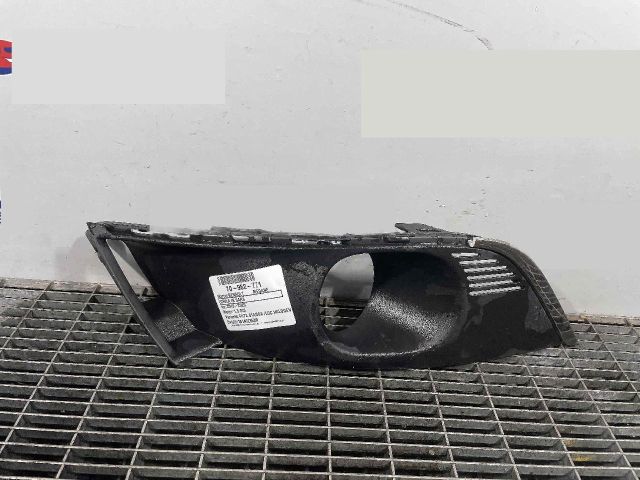 bontott RENAULT MEGANE IV Hűtőrács