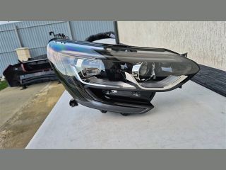 bontott RENAULT MEGANE IV Jobb Fényszóró