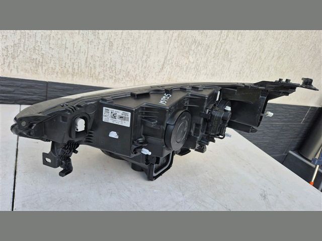 bontott RENAULT MEGANE IV Jobb Fényszóró