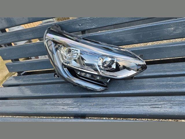 bontott RENAULT MEGANE IV Jobb Fényszóró