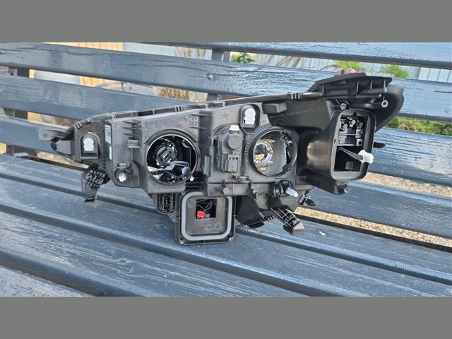 bontott RENAULT MEGANE IV Jobb Fényszóró