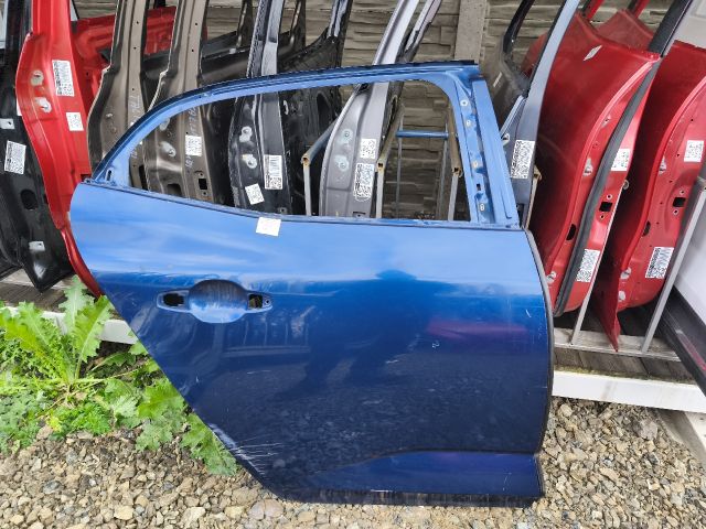 bontott RENAULT MEGANE IV Jobb hátsó Ajtó (Üres lemez)