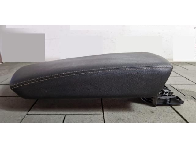 bontott RENAULT MEGANE IV Könyöklő