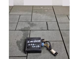 bontott RENAULT MEGANE IV USB HUB