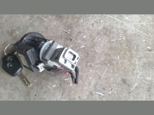 bontott RENAULT MODUS Gyújtáskapcsoló Házzal