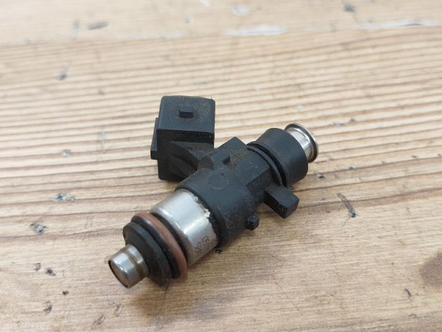 bontott RENAULT MODUS Porlasztó (1 db)