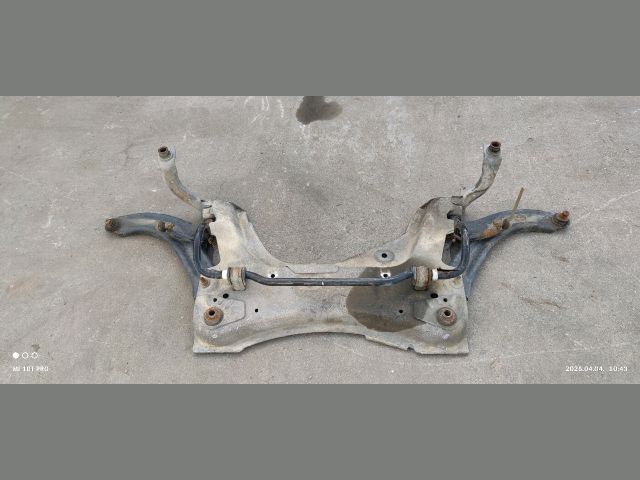 bontott RENAULT MODUS Első Bölcső