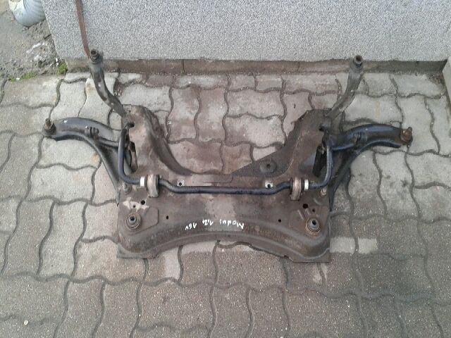 bontott RENAULT MODUS Első Bölcső