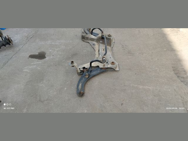 bontott RENAULT MODUS Első Bölcső