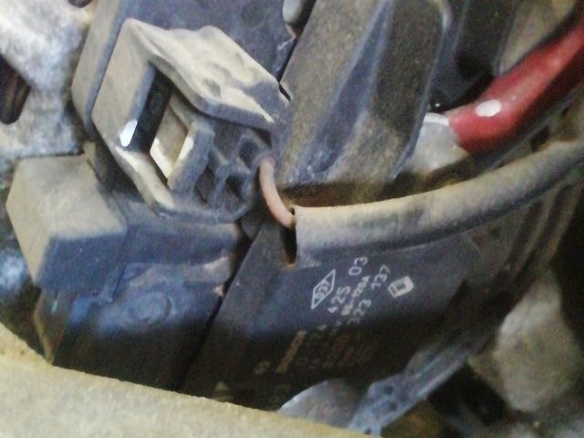 bontott RENAULT MODUS Generátor