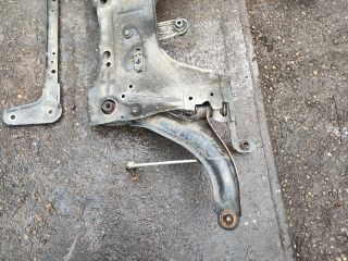 bontott RENAULT MODUS Első Bölcső