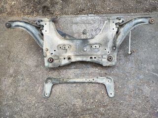 bontott RENAULT MODUS Első Bölcső