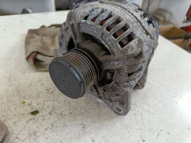 bontott RENAULT MODUS Generátor