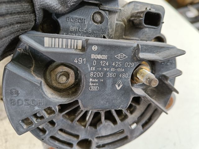 bontott RENAULT MODUS Generátor