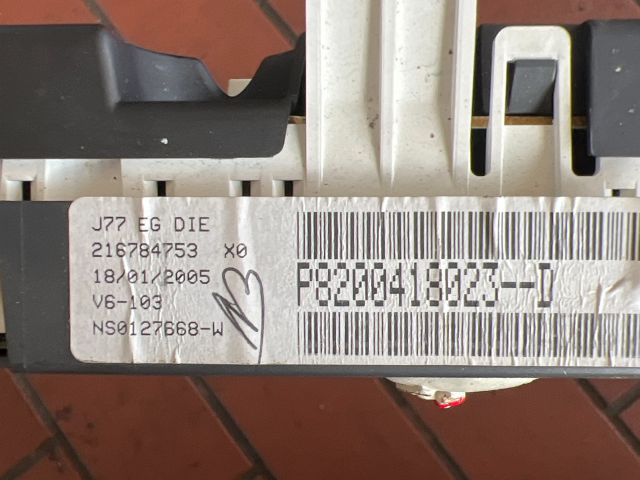 bontott RENAULT MODUS Kilométeróra