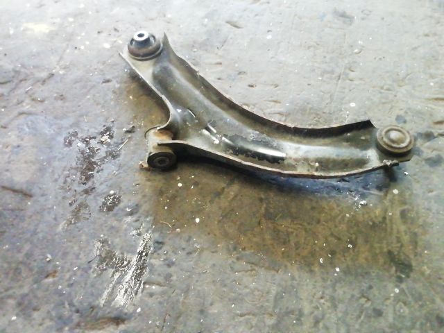 bontott RENAULT MODUS Jobb első Lengőkar