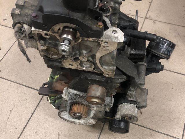 bontott RENAULT MODUS Motor (Fűzött blokk hengerfejjel)