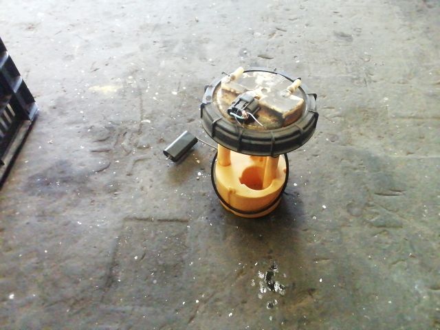 bontott RENAULT MODUS Üzemanyagszint Jeladó