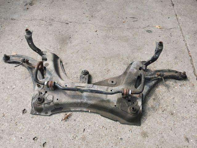 bontott RENAULT MODUS Első Bölcső