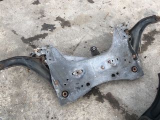 bontott RENAULT MODUS Első Bölcső