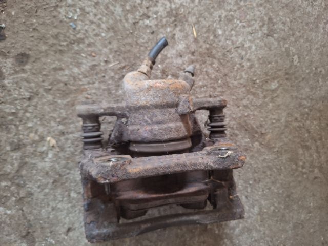 bontott RENAULT MODUS Jobb első Féknyereg Munkahengerrel