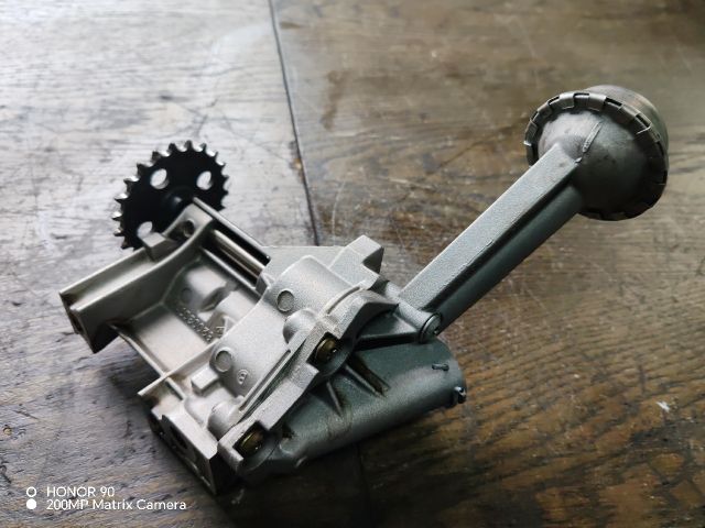 bontott RENAULT MODUS Olajszivattyú