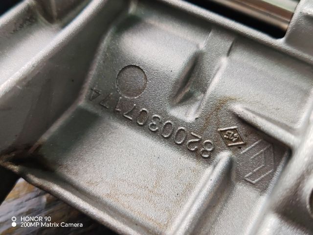 bontott RENAULT MODUS Olajszivattyú