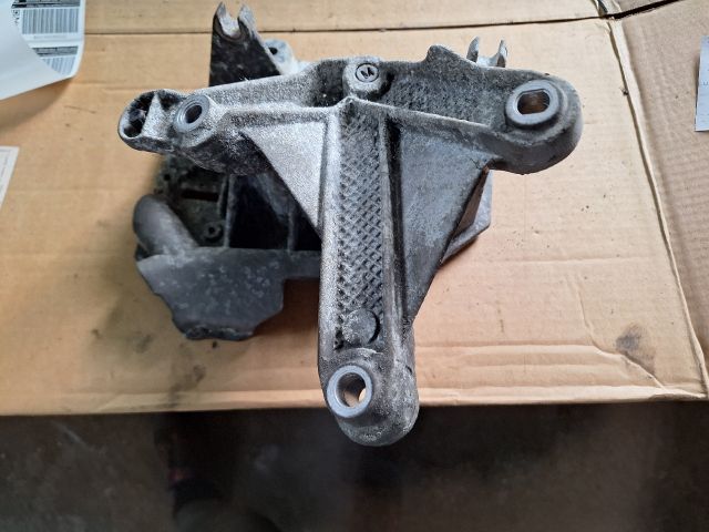 bontott RENAULT MODUS Váltó Tartó Bak (Pozíciófüggetlen)